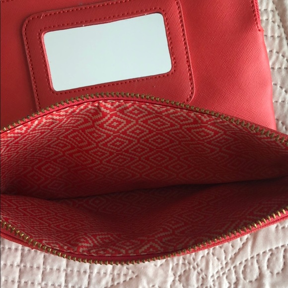 *SOLD* Stella & Dot Clutch - Picture 5 of 7